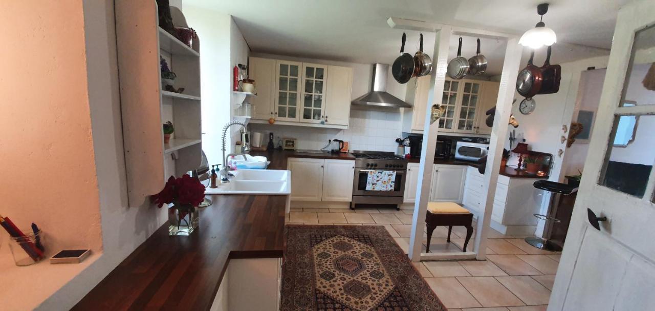 Bed and Breakfast Wisteria House Chanteloup  Екстер'єр фото