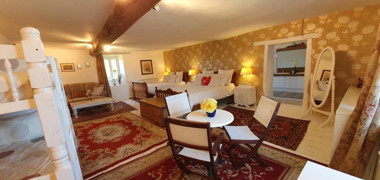 Bed and Breakfast Wisteria House Chanteloup  Екстер'єр фото