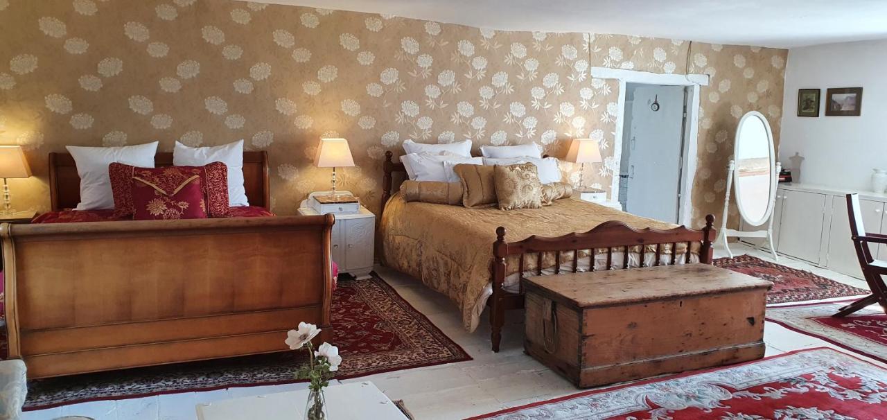 Bed and Breakfast Wisteria House Chanteloup  Екстер'єр фото