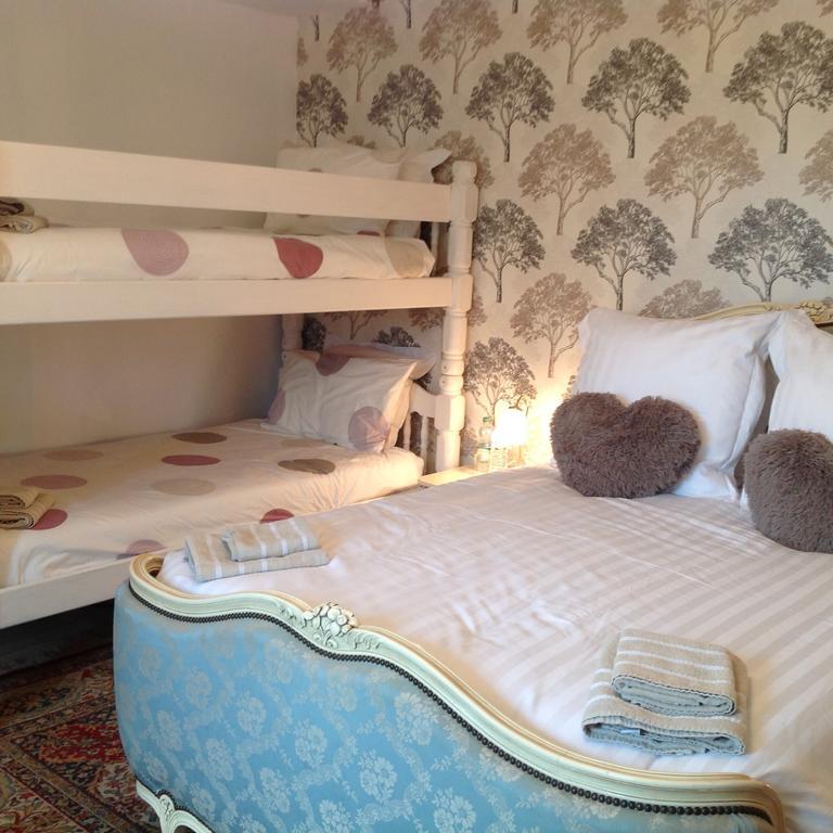 Bed and Breakfast Wisteria House Chanteloup  Екстер'єр фото